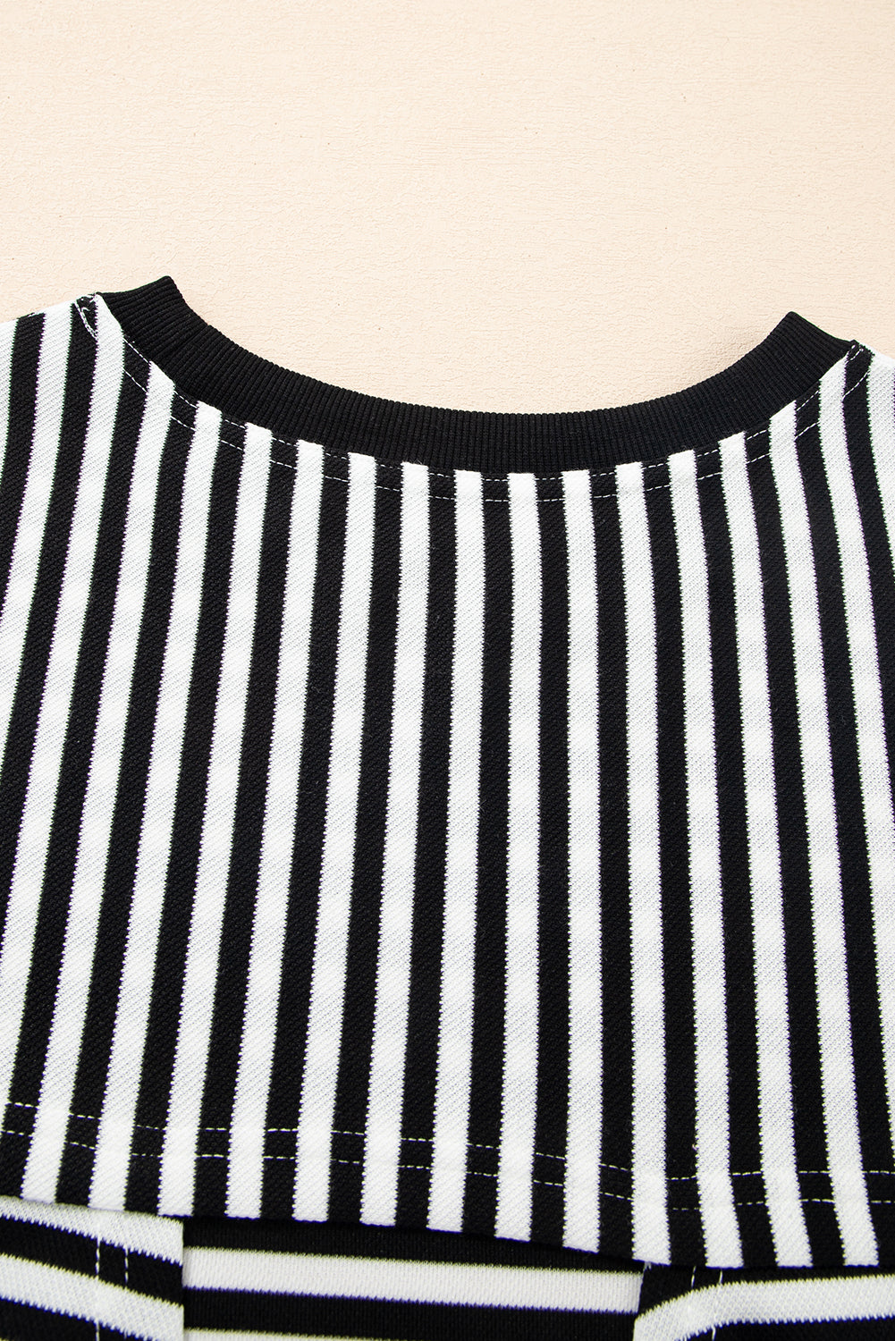Black Stripe Bowknot Backless T-Shirt