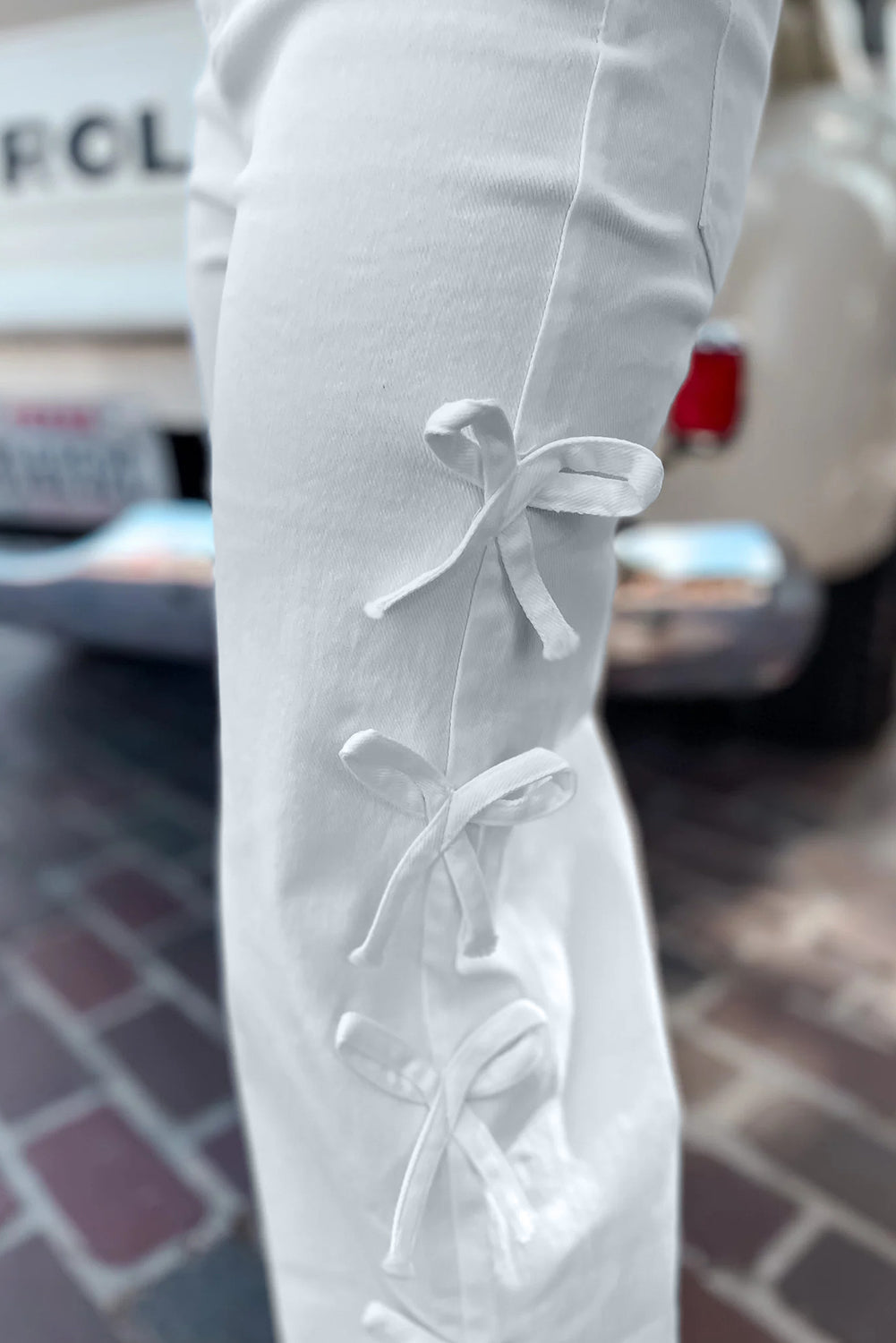 White Bowknot Side Detail Straight Leg Loose Jeans